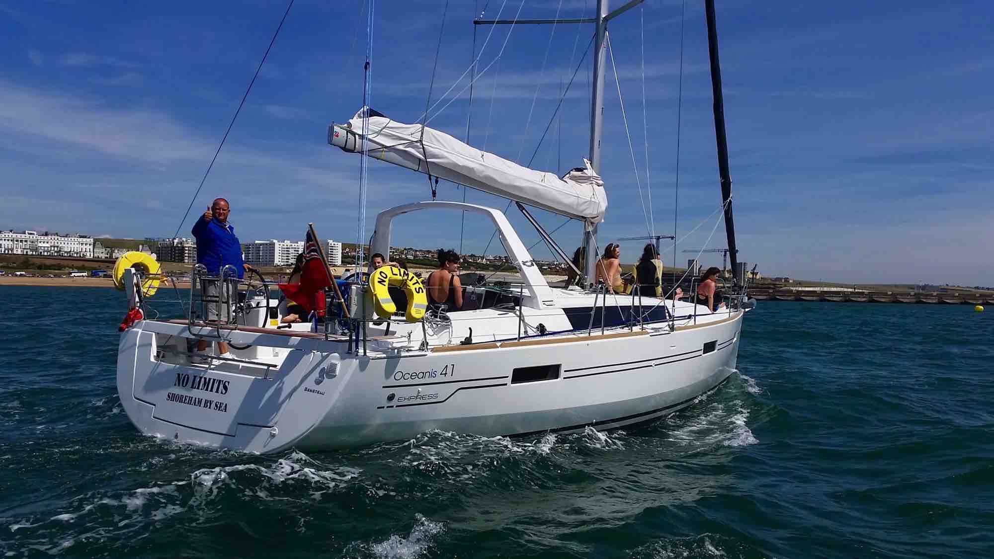 sailing-boat-brighton-boating-14